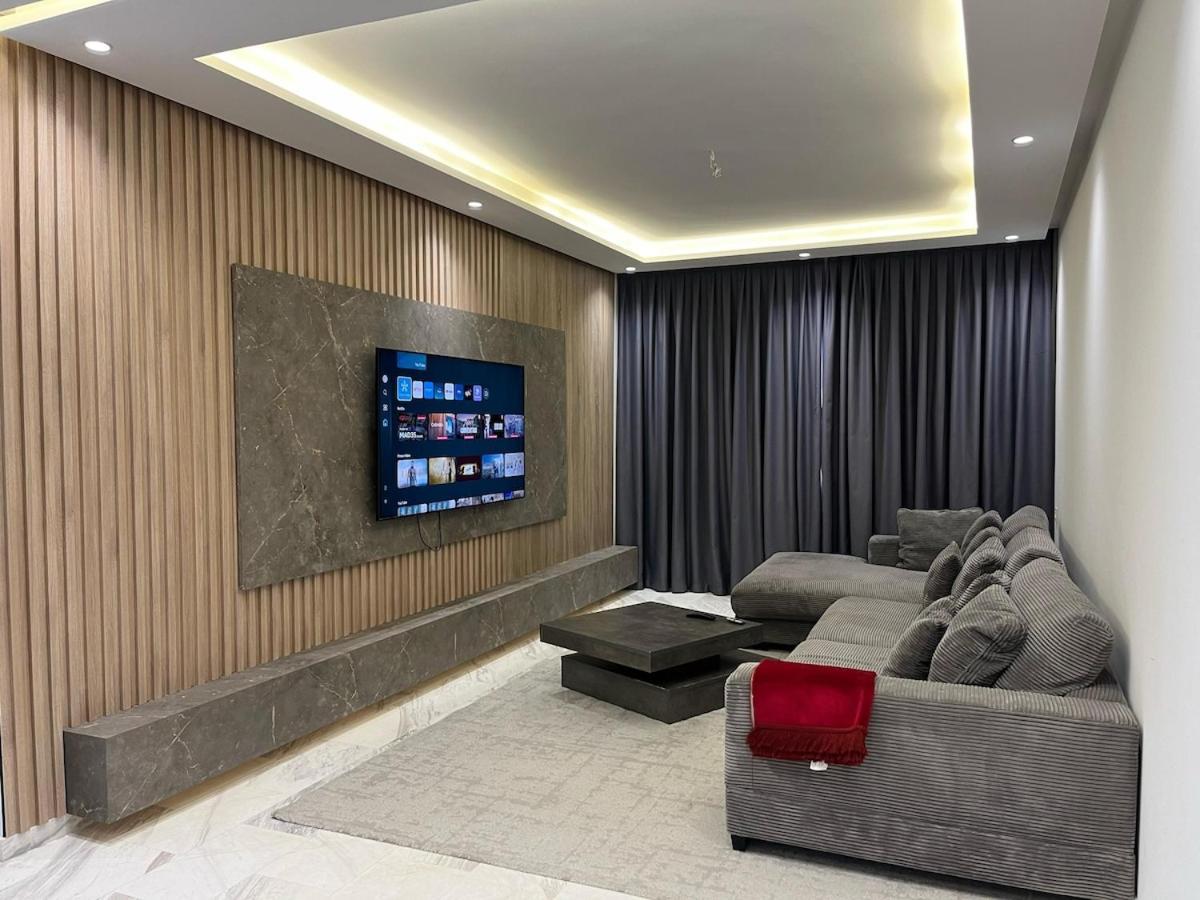 Modern & Luxe In Malabata Hills Appartement *